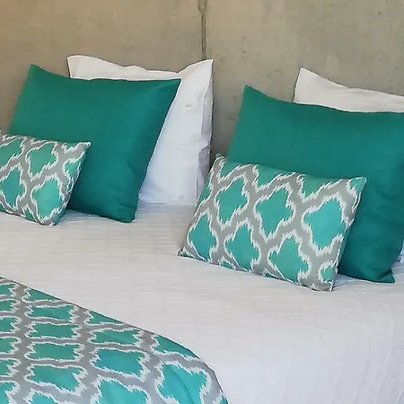 Apartment Art & Design *